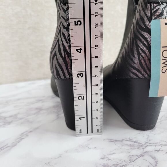 Toms Kelsey Black Leather Zebra Shimmer Wedge Ankle Boots Booties NEW NO BOX - Picture 8 of 8